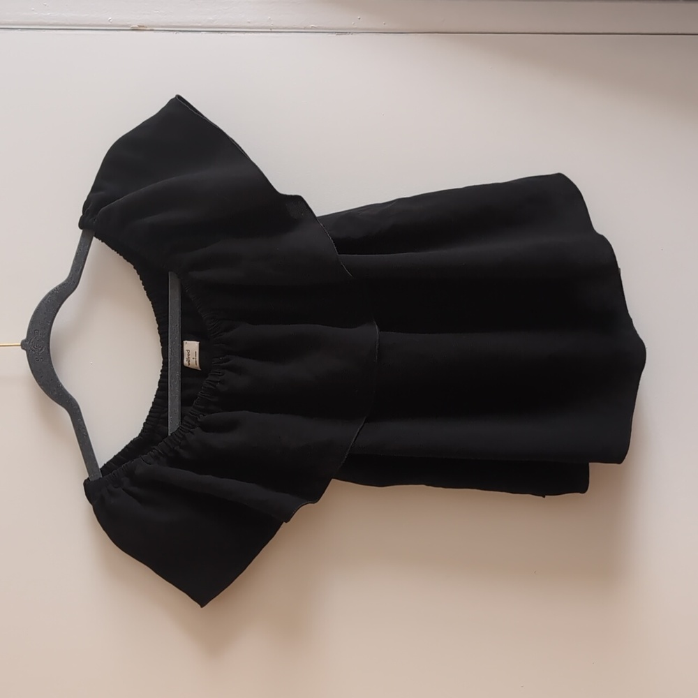 Aritzia Wilfred Promener Off the Shoulder Blouse